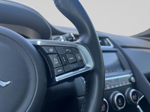 Vehicle image JAGUAR E-Pace 2.0 T 200 R-Dynamic SE AWD