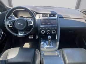 Vehicle image JAGUAR E-Pace 2.0 T 200 R-Dynamic SE AWD