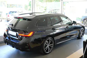 BMW 320d xDrive 48V Touring Steptronic M Sport