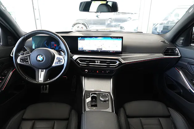 BMW 320d xDrive 48V Touring Steptronic M Sport
