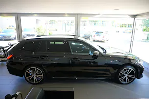 BMW 320d xDrive 48V Touring Steptronic M Sport