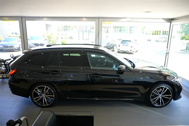 BMW 320d xDrive 48V Touring Steptronic M Sport