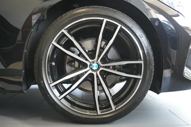 BMW 320d xDrive 48V Touring Steptronic M Sport