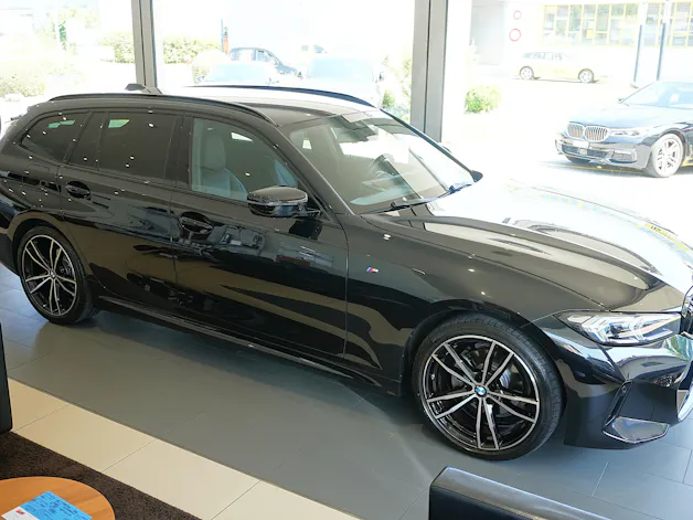 BMW 320d xDrive 48V Touring Steptronic M Sport