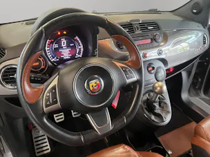 Fiat 595C 1.4 16V Turbo Abarth Turismo 160PS