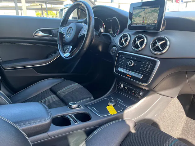 Mercedes-Benz CLA Shooting Brake 180 7G-DCT
