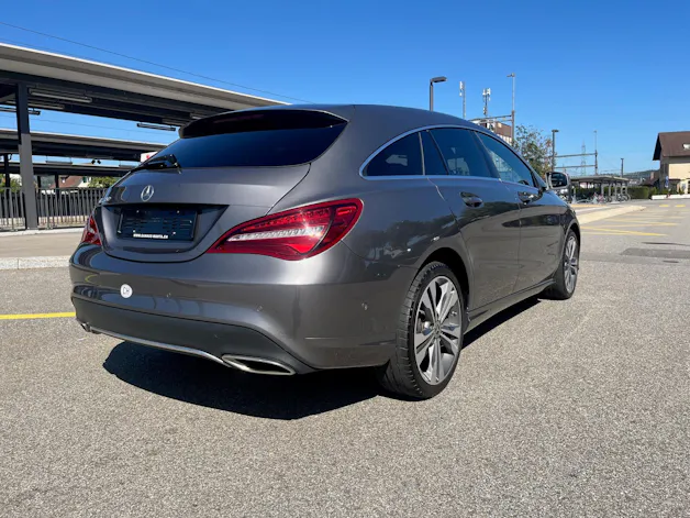 Mercedes-Benz CLA Shooting Brake 180 7G-DCT