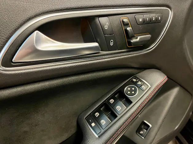 Mercedes-Benz CLA Shooting Brake 250 Sport 7G-DCT 4Matic