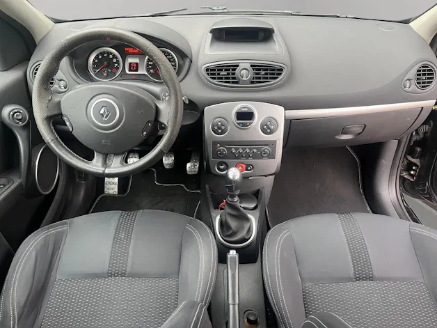 Renault Clio 2.0 16V Sport