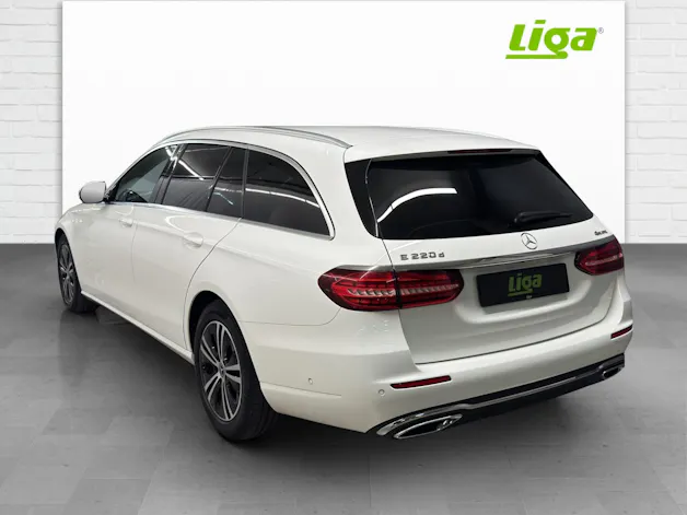 Mercedes-Benz E 220 d Swiss Star 4Matic T