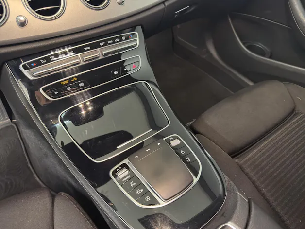 Mercedes-Benz E 220 d Swiss Star 4Matic T
