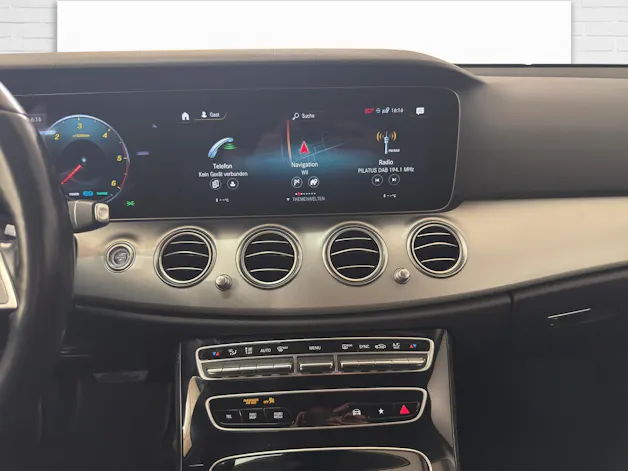 Mercedes-Benz E 220 d Swiss Star 4Matic T