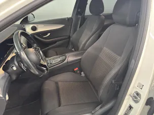 Mercedes-Benz E 220 d Swiss Star 4Matic T