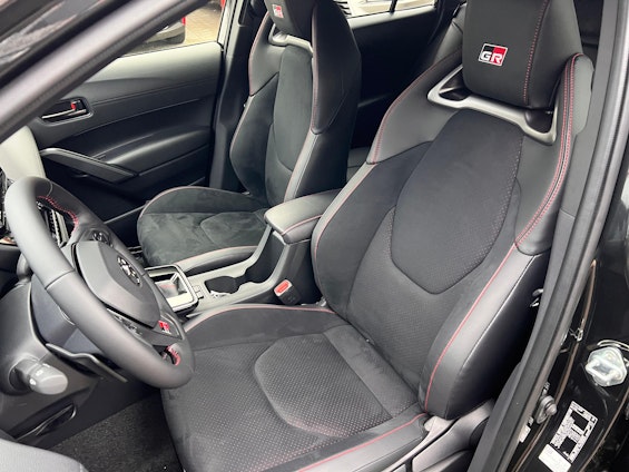 Vehicle image 9 Vehicle image 9