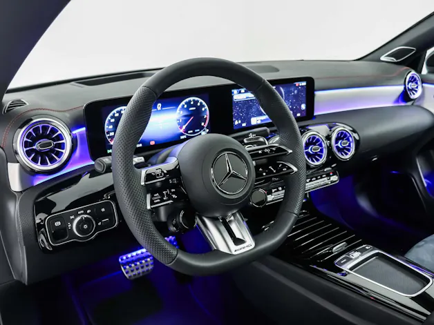 Mercedes-Benz CLA 35 AMG 4MATIC Shooting Brake