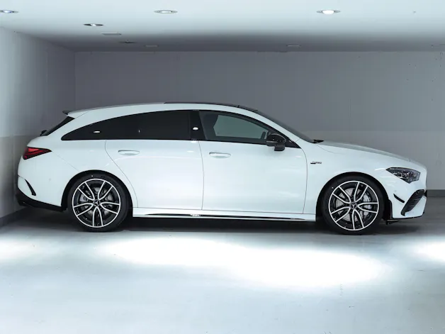 Mercedes-Benz CLA 35 AMG 4MATIC Shooting Brake