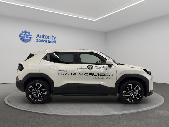 Vehicle image TOYOTA UrbanCruiser