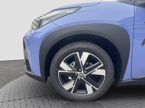 Vehicle image 8 Vehicle image 8