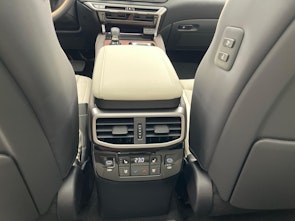 Vehicle image LEXUS RX 450h+ Excellence, Lexus Premium Leasing ab 1.9%