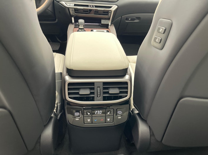 Vehicle image LEXUS RX