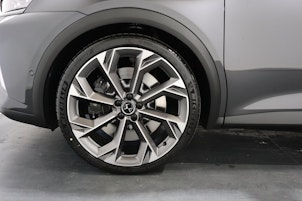 Vehicle image DS AUTOMOBILES 7 1.6 E-Tense Performance 4x4