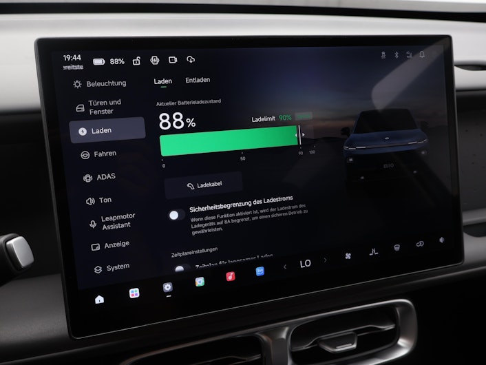 Vehicle image LEAPMOTOR B10