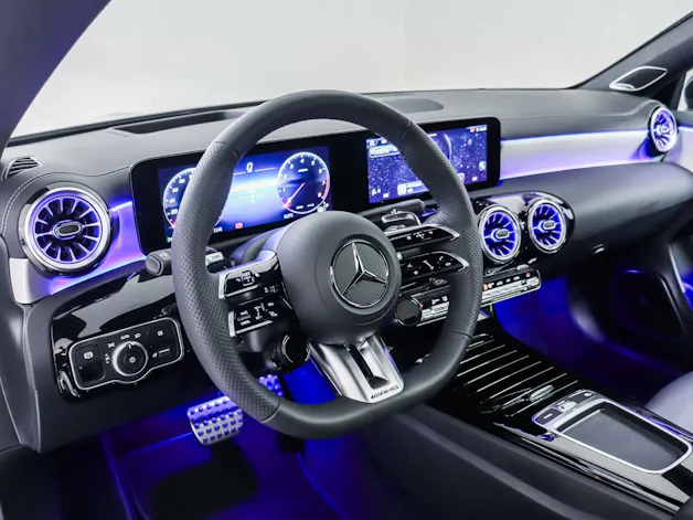 Mercedes-Benz CLA 35 AMG 4MATIC Shooting Brake