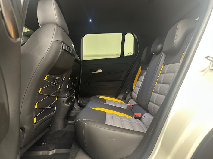 Vehicle image JEEP AVENGER