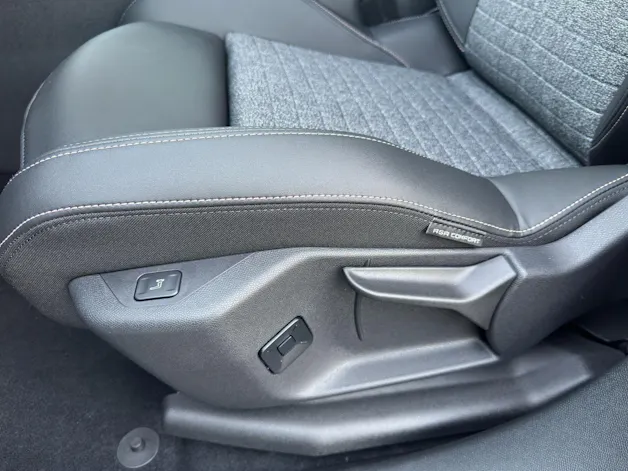 Peugeot 5008 1.2 Hybrid 145 Allure Premium