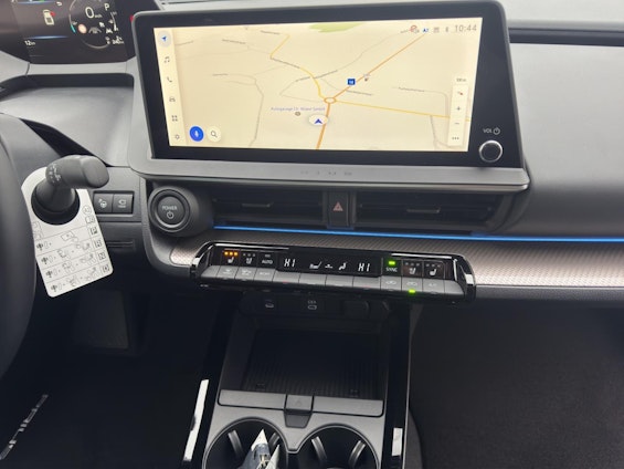 Vehicle image 16 Vehicle image 16