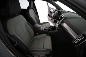 Vehicle image VOLVO XC40 2.0 B3 MH Core