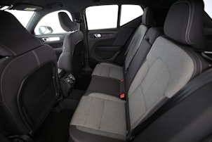 Vehicle image VOLVO XC40 2.0 B3 MH Core