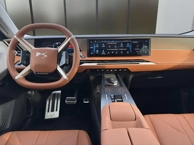 DS Automobiles No8 E-Tense Étoile 4x4