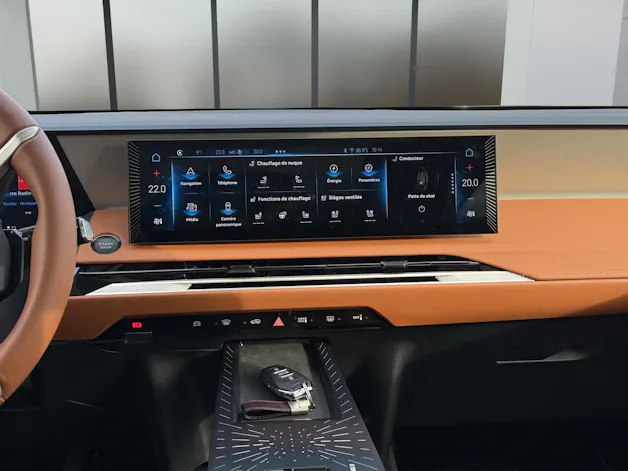 DS Automobiles No8 E-Tense Étoile 4x4