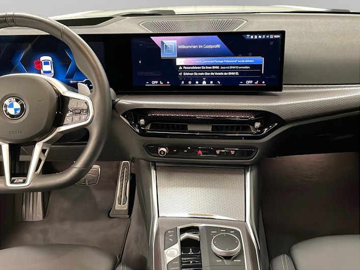 Vehicle image BMW 3 SERIES