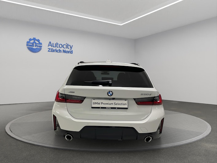 Vehicle image BMW 3 SERIES