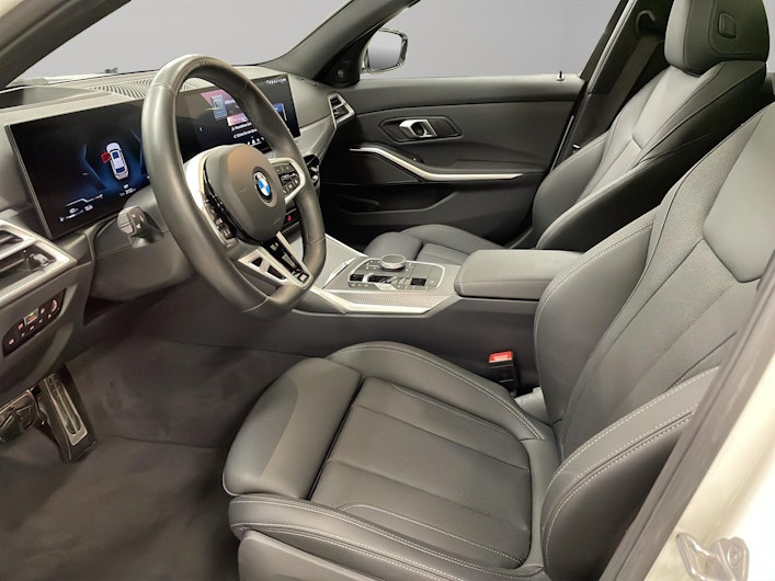 Vehicle image BMW 3 SERIES