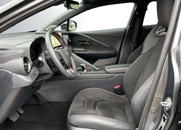 Vehicle image 4 Vehicle image 4