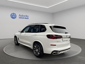 Vehicle image BMW X5 50e xDrive SAG