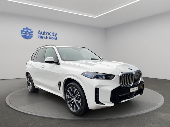 Vehicle image BMW X5