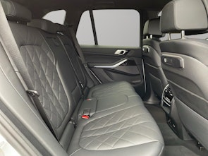 Vehicle image BMW X5 50e xDrive SAG