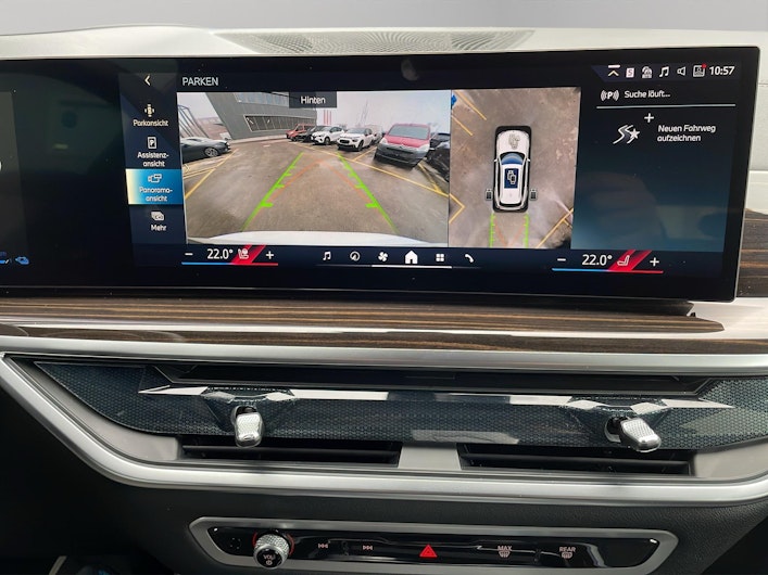 Vehicle image BMW X5