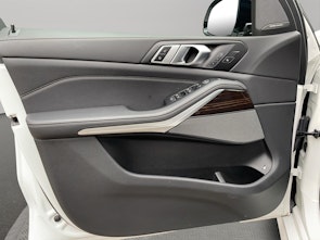 Vehicle image BMW X5 50e xDrive SAG