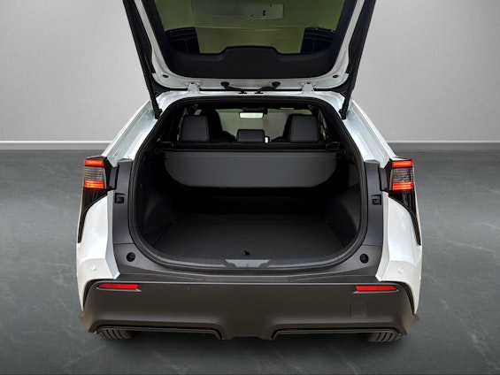 Vehicle image 4 Vehicle image 4