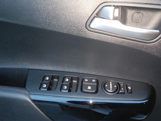 Vehicle image 6 Vehicle image 6