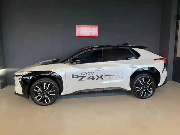 Toyota bZ4X Premium AWD