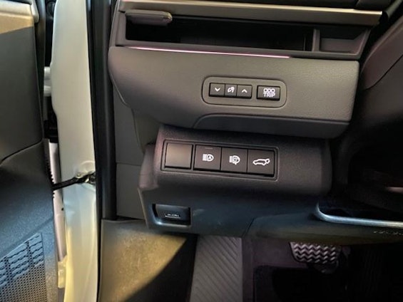 Vehicle image 14 Vehicle image 14