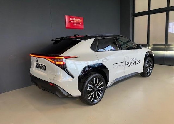 Vehicle image 4 Vehicle image 4