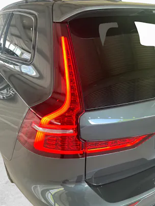 Volvo V60 2.0 B4 Plus Dark