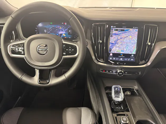 Volvo V60 2.0 B4 Plus Dark